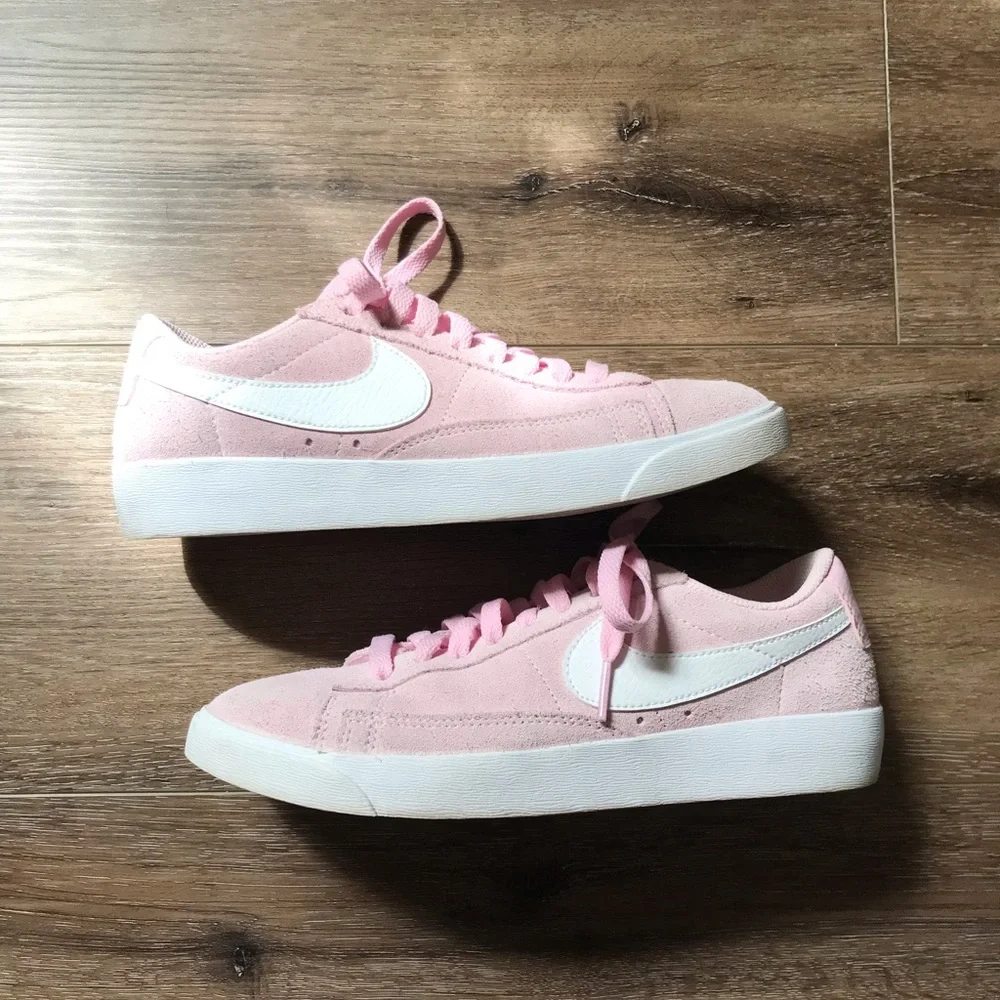 Nike Blazers Low - Picture 1 of 5